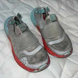 Size 1 Under Armour gray/pink/blue athletic shoes play condition